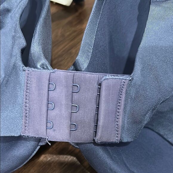 NWT GAP Satin Underwire Bra blue/gray, 36D - Picture 7 of 8